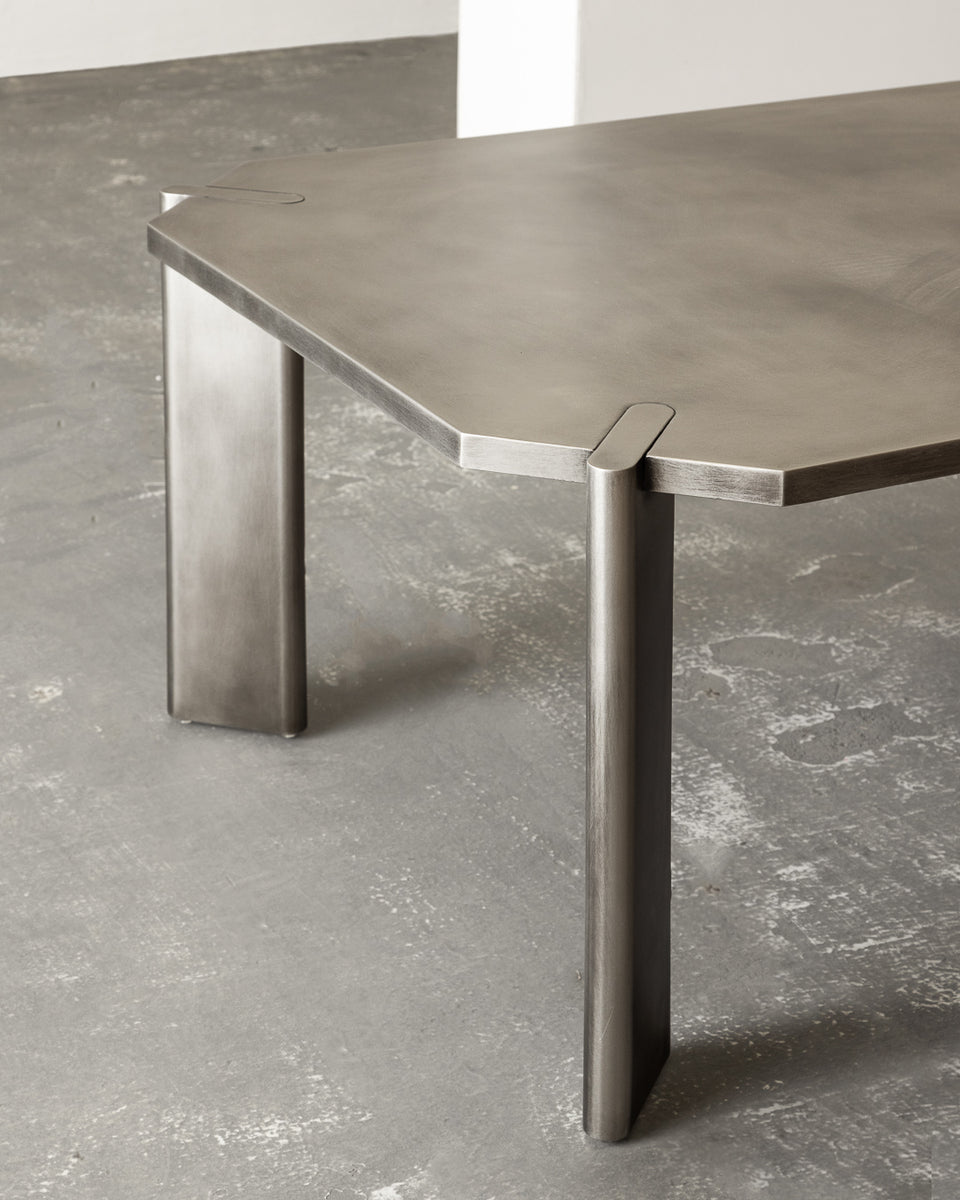 YUUKI COFFEE TABLE