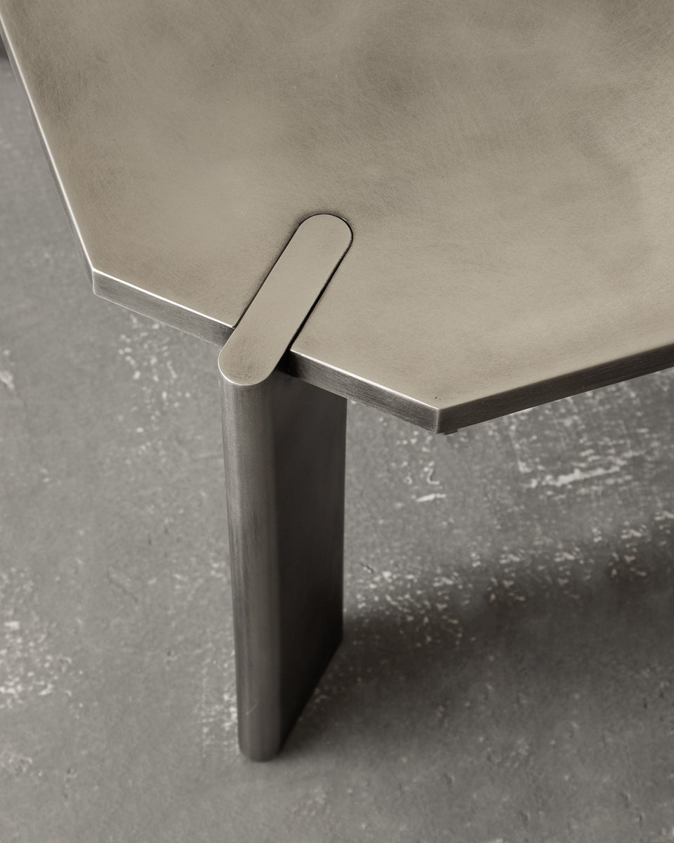 YUUKI COFFEE TABLE