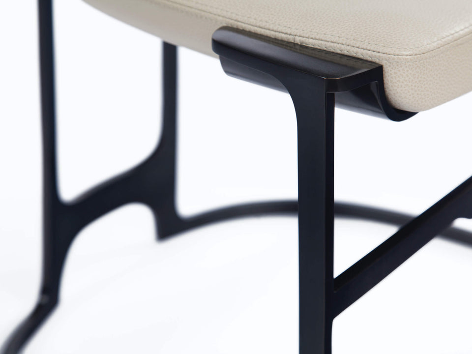VOLT STOOL
